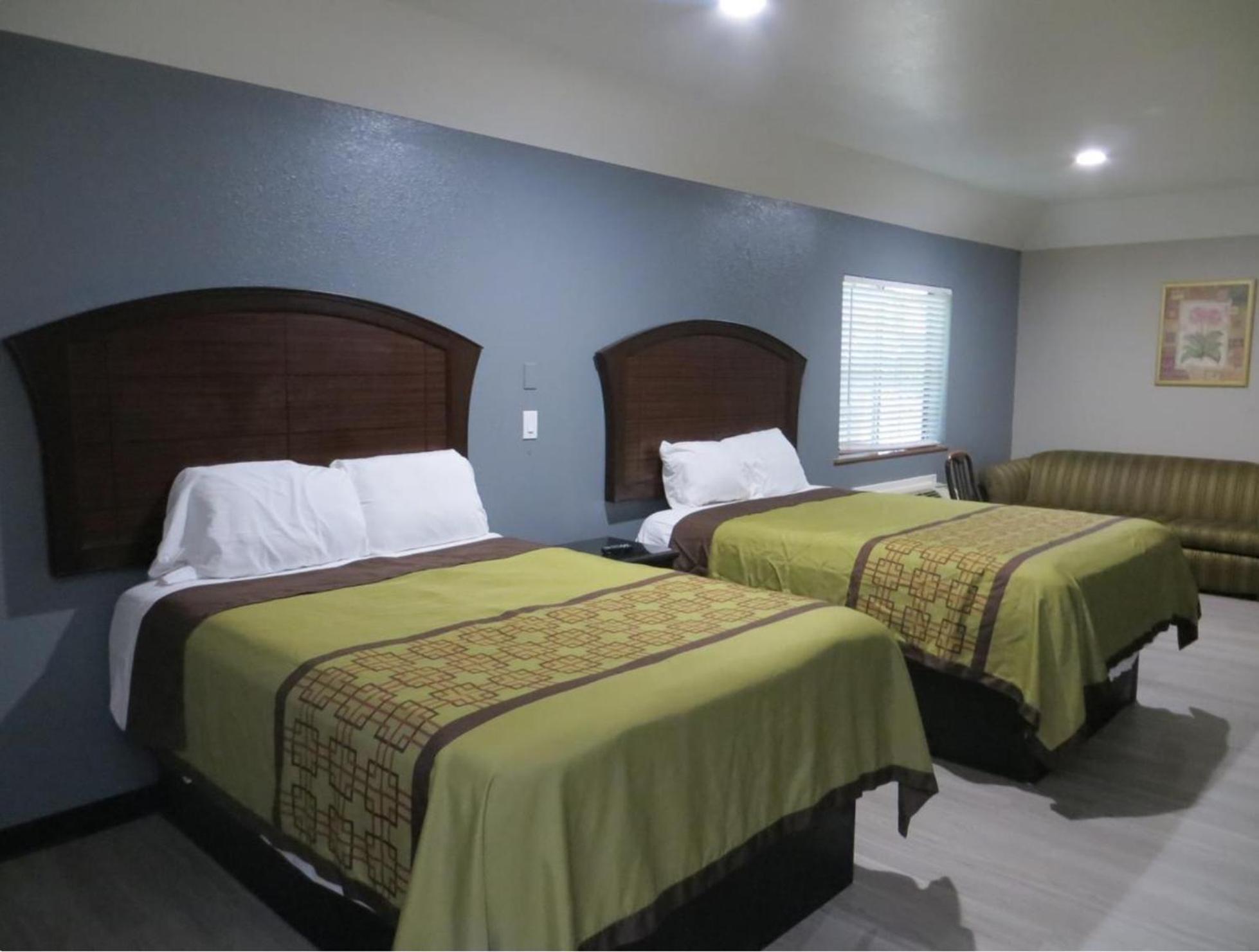 Regency Suites Iah Beltway 8 Houston Exterior photo